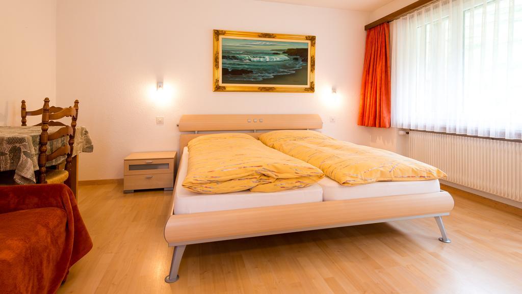 Apartments Atlas Saas-Grund Kamer foto